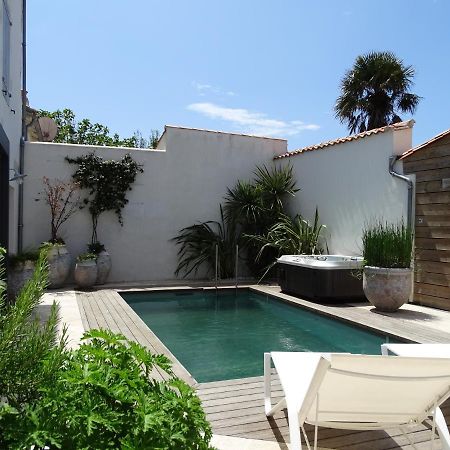 Maison Le Clos Neraud Avec Piscine Et Spa سان مارتن دو ر المظهر الخارجي الصورة