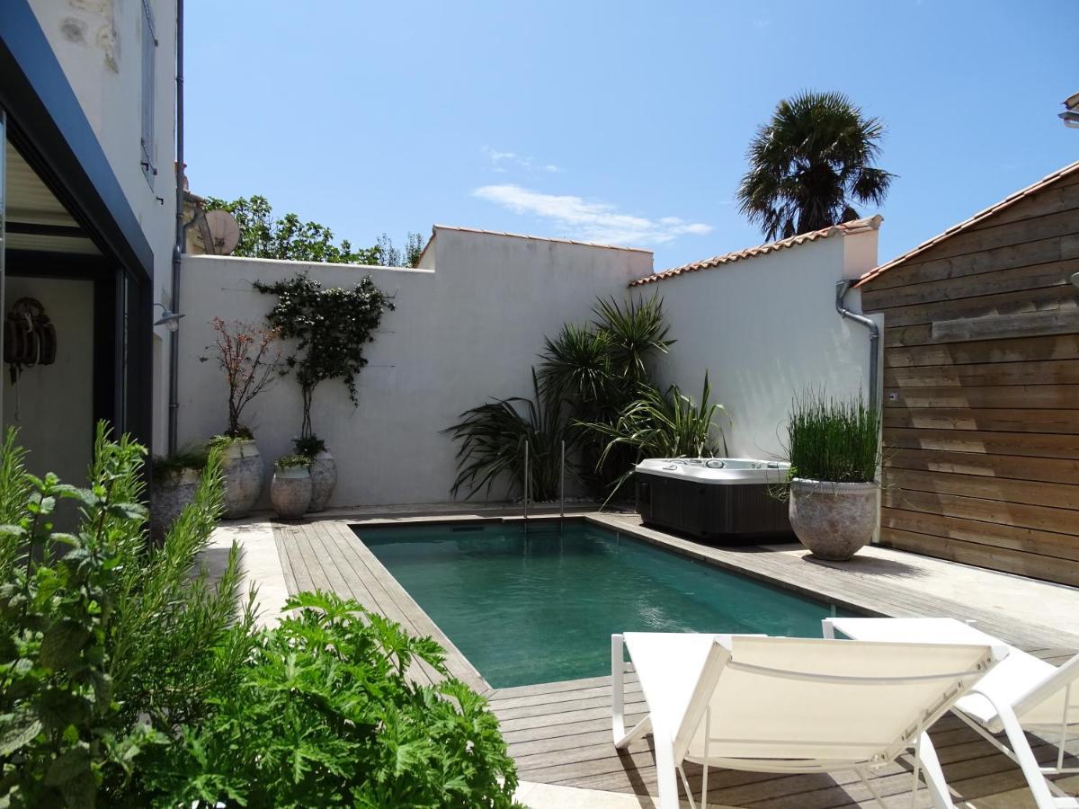 Maison Le Clos Neraud Avec Piscine Et Spa سان مارتن دو ر المظهر الخارجي الصورة